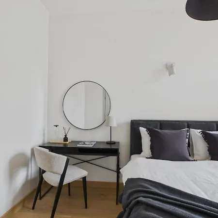 1br Centre Apartment, With Bath & Desk Lägenhet *