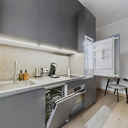 Apartment 1br Centre Apartment, With Bath & Desk