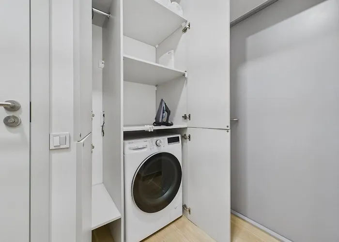 1br Centre Apartment, With Bath & Desk Lägenhet Riga