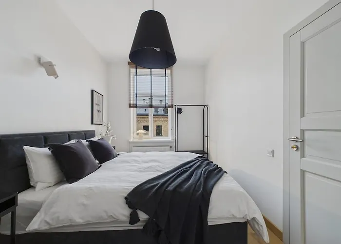 1br Centre Apartment, With Bath & Desk Lägenhet Riga