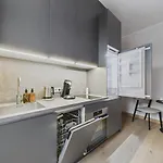 아파트 1br Centre Apartment, With Bath & Desk