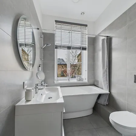1br Centre Apartment, With Bath & Desk דירה ריגה